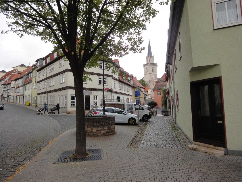 <img src="langensalza.jpg" alt="oude stad" />