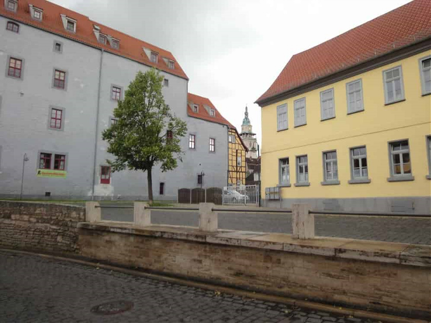 <img src="langensalza.jpg" alt="binnenstad" />